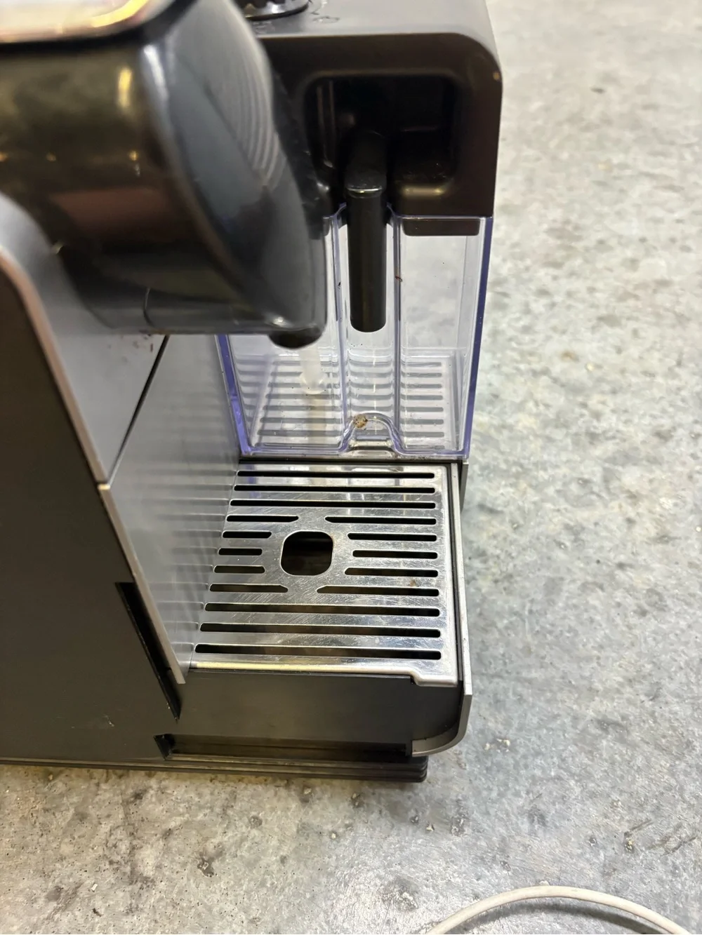 De'Longhi Nespresso Lattissima Plus Espresso Machine With Milk Frothing System